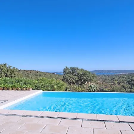 La Petite Bastide Grimaudoise فيلة *