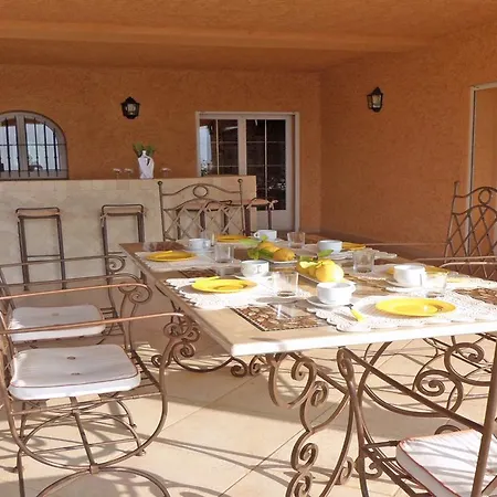 La Petite Bastide Grimaudoise فيلة